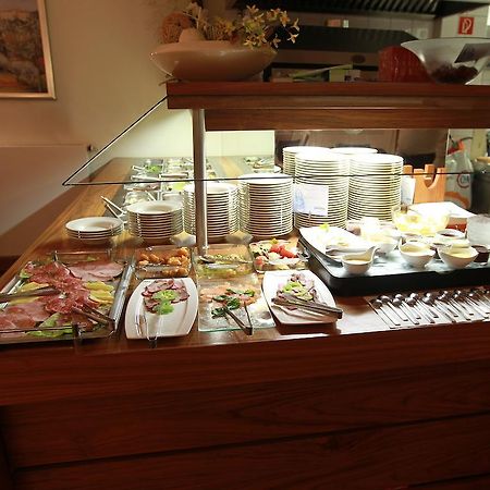 Hotel-Restaurant Entrada Bielefeld Ngoại thất bức ảnh